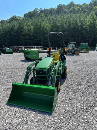 Image of John Deere 1023E equipment image 2