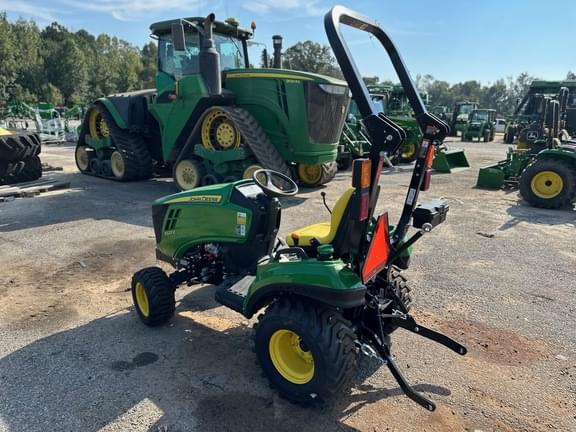 Image of John Deere 1023E equipment image 2