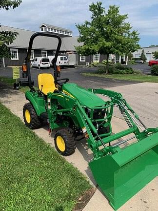 Image of John Deere 1023E equipment image 3