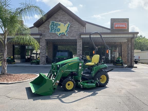 Image of John Deere 1023E equipment image 4