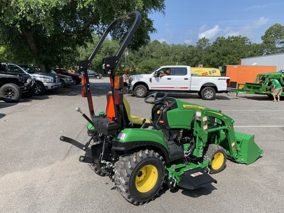 Image of John Deere 1023E equipment image 2