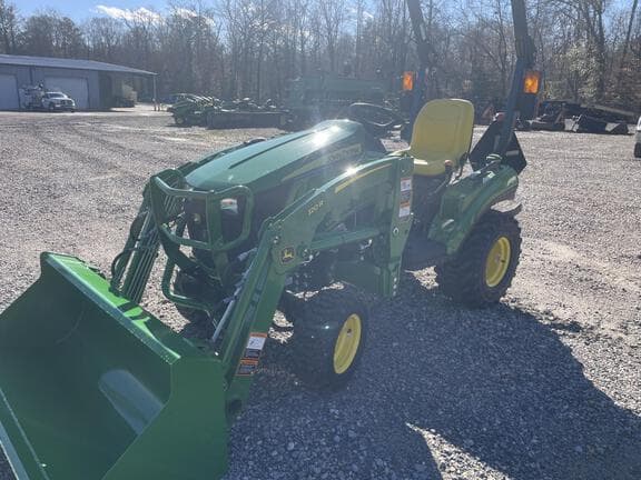 Image of John Deere 1023E equipment image 1