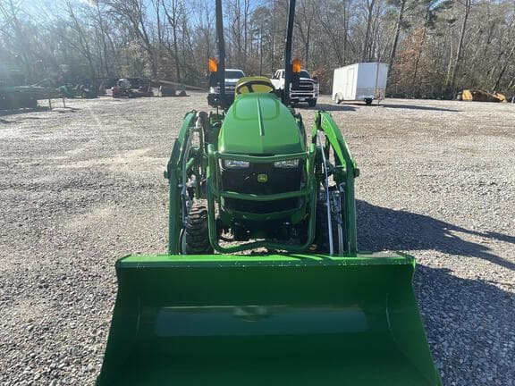 Image of John Deere 1023E equipment image 3