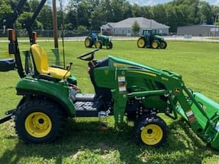 Image of John Deere 1023E equipment image 3