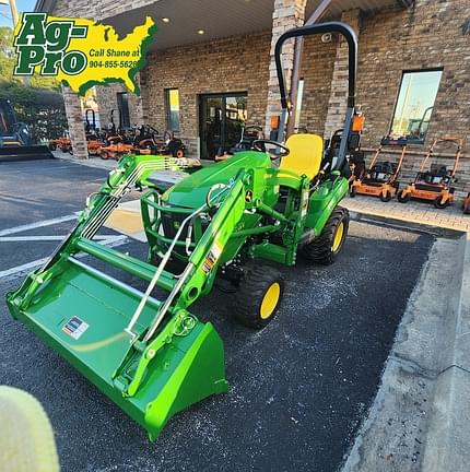 Image of John Deere 1023E equipment image 4