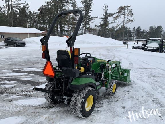 Image of John Deere 1025R equipment image 3