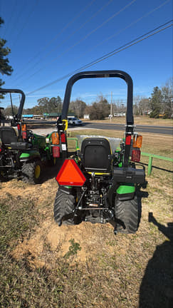Image of John Deere 1025R equipment image 3