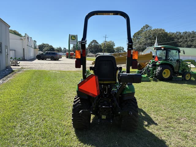 Image of John Deere 1025R equipment image 3