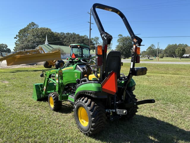 Image of John Deere 1025R equipment image 2