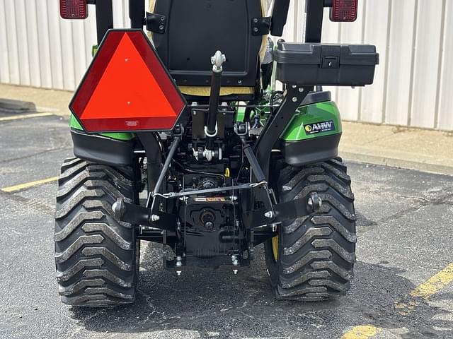 Image of John Deere 1025R equipment image 4