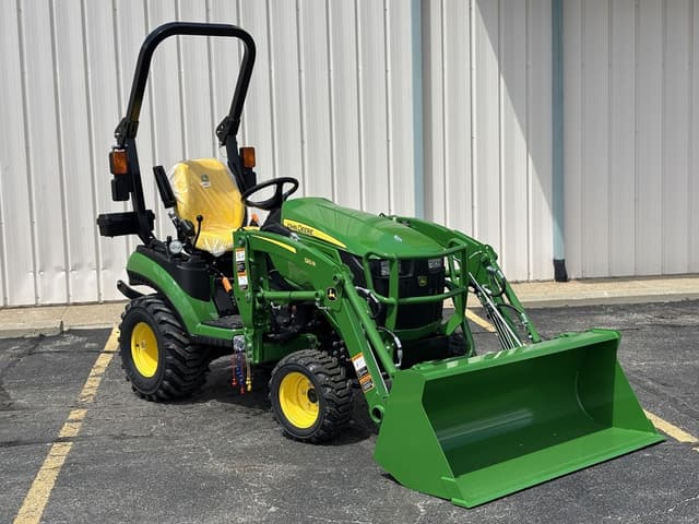 Image of John Deere 1025R equipment image 3