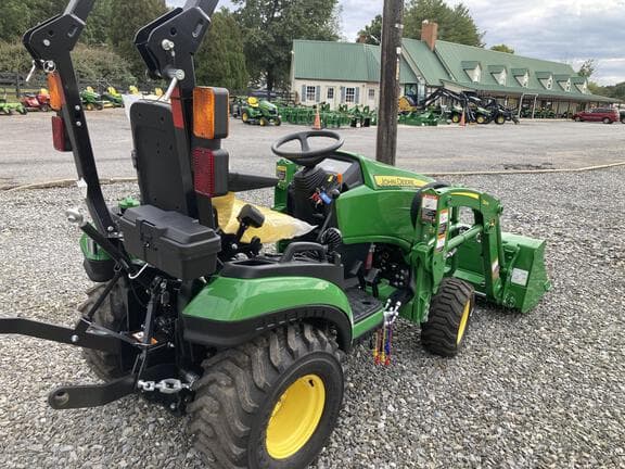 Image of John Deere 1025R equipment image 3