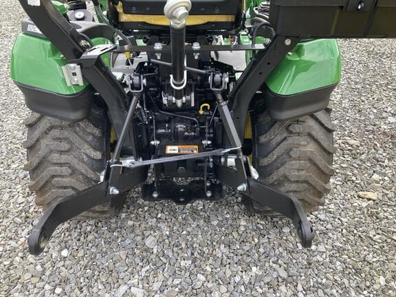 Image of John Deere 1025R equipment image 4