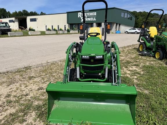 Image of John Deere 1025R equipment image 3