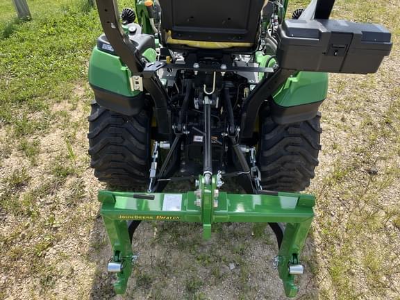 Image of John Deere 1025R equipment image 2