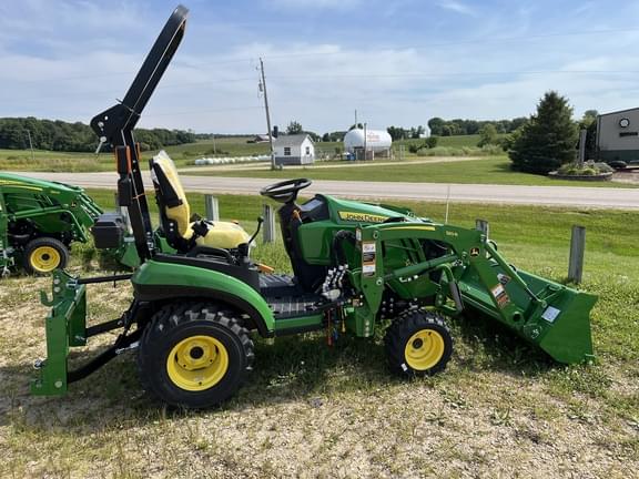 Image of John Deere 1025R equipment image 1