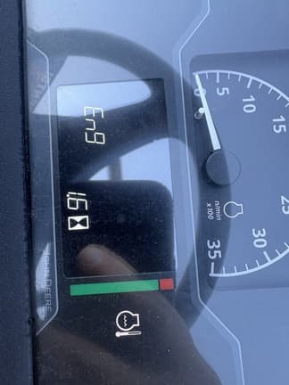 Image of John Deere 1025R equipment image 3