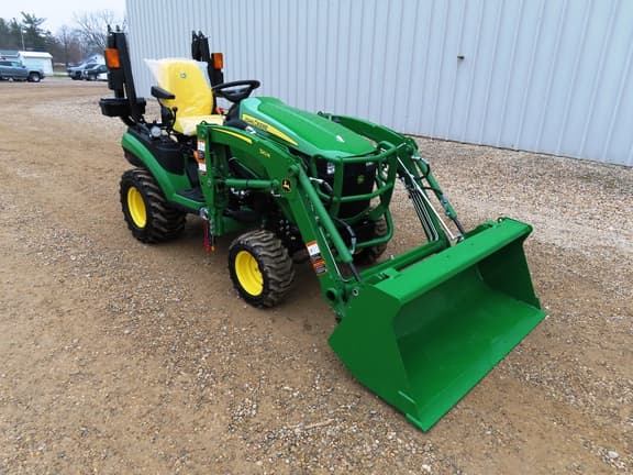 Image of John Deere 1025R equipment image 2