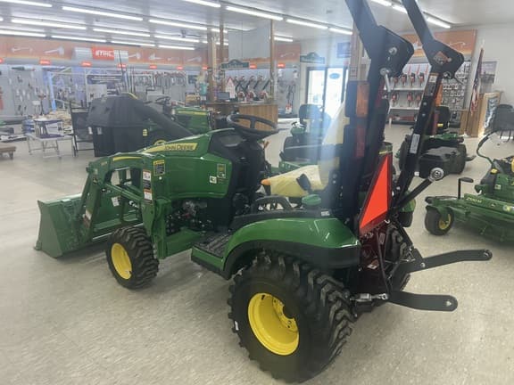 Image of John Deere 1025R equipment image 2