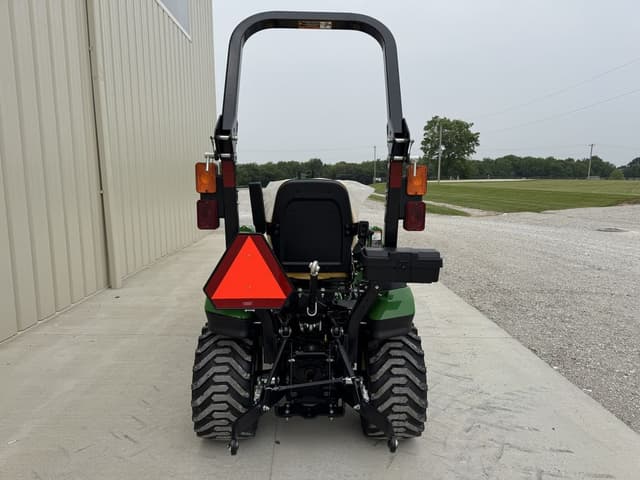Image of John Deere 1025R equipment image 4
