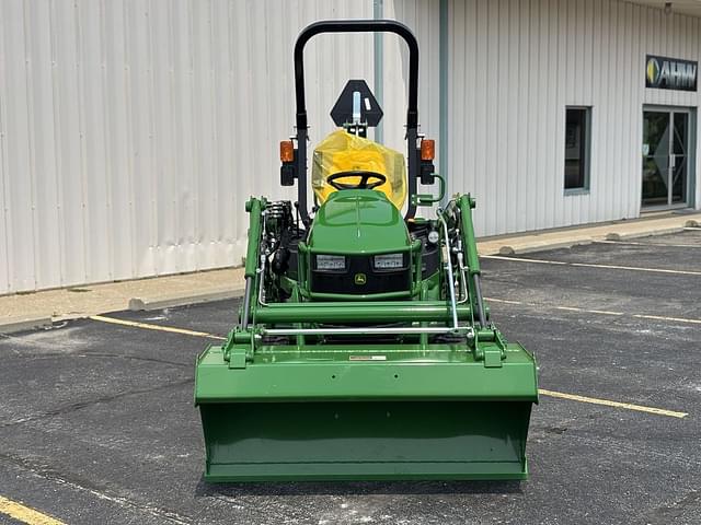 Image of John Deere 1025R equipment image 2