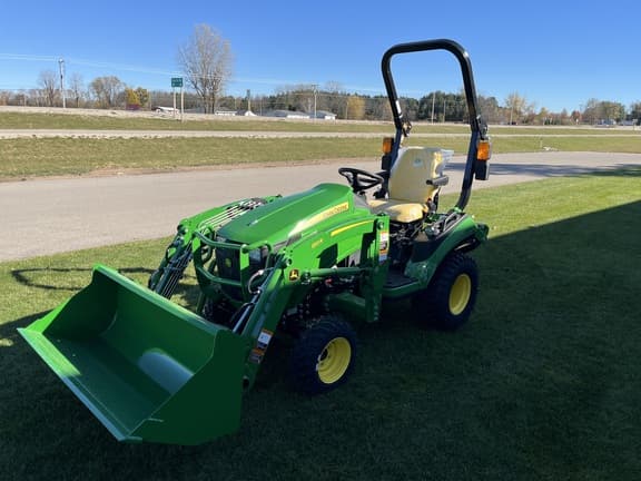Image of John Deere 1025R equipment image 1
