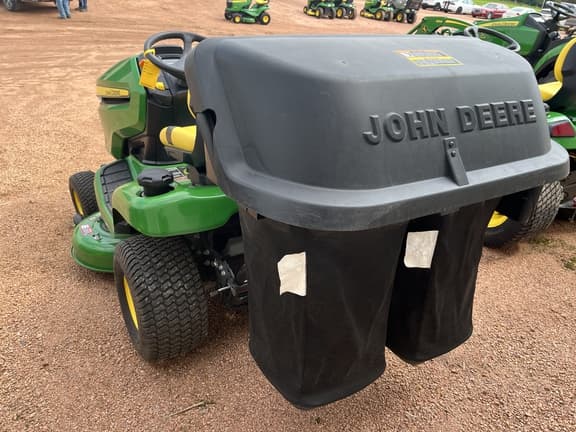 Image of John Deere 1025R equipment image 3
