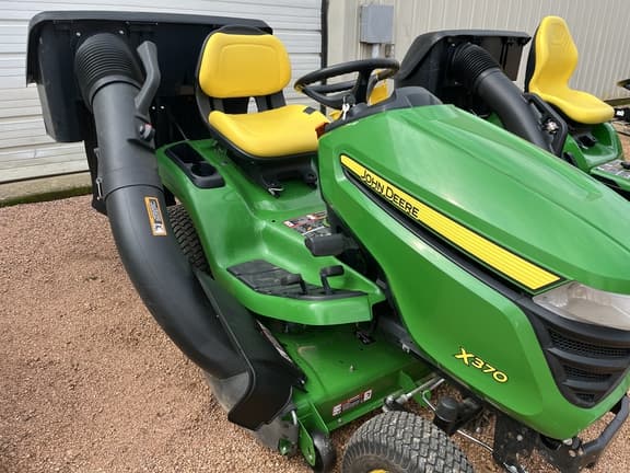 Image of John Deere 1025R equipment image 2