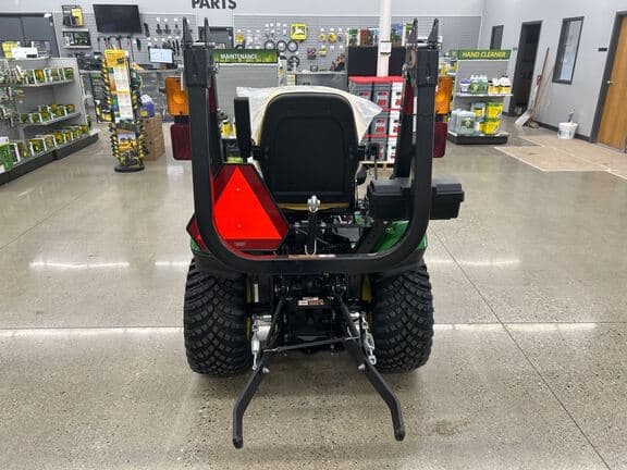 Image of John Deere 1025R equipment image 3