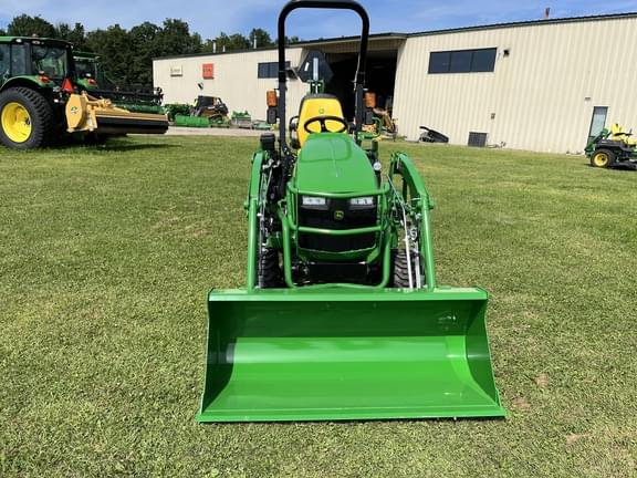 Image of John Deere 1025R equipment image 4