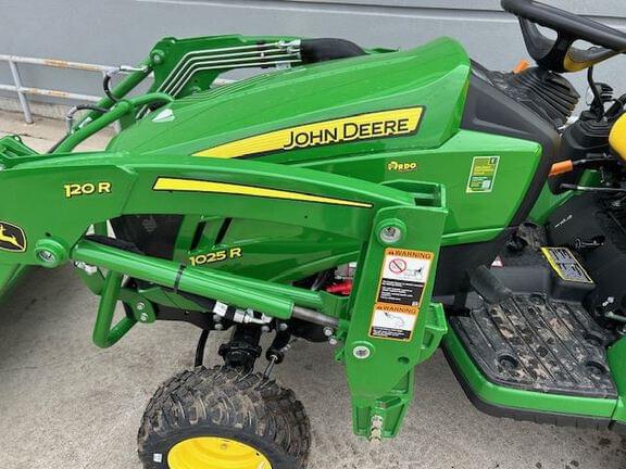 Image of John Deere 1025R equipment image 2