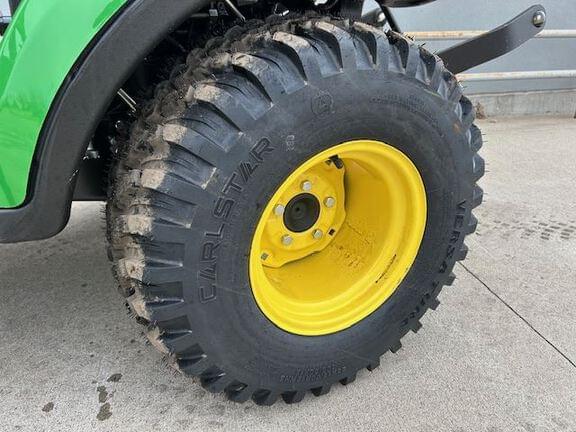 Image of John Deere 1025R equipment image 3