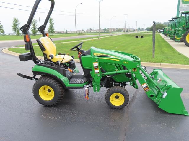 Image of John Deere 1025R equipment image 4