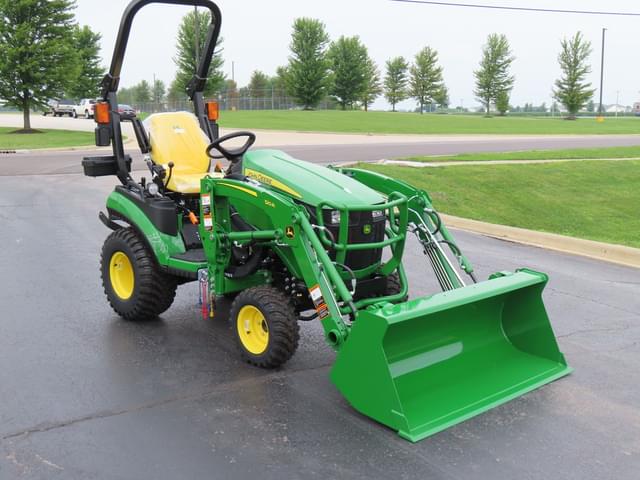 Image of John Deere 1025R equipment image 3