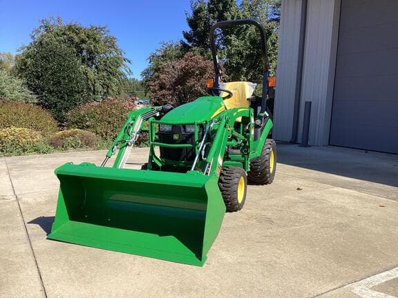 Image of John Deere 1025R equipment image 1