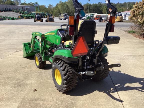 Image of John Deere 1025R equipment image 3