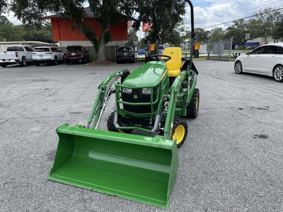 Image of John Deere 1025R equipment image 4