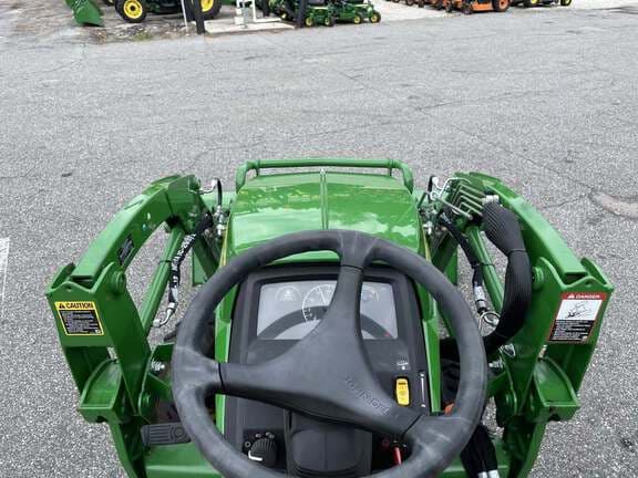 Image of John Deere 1025R equipment image 3