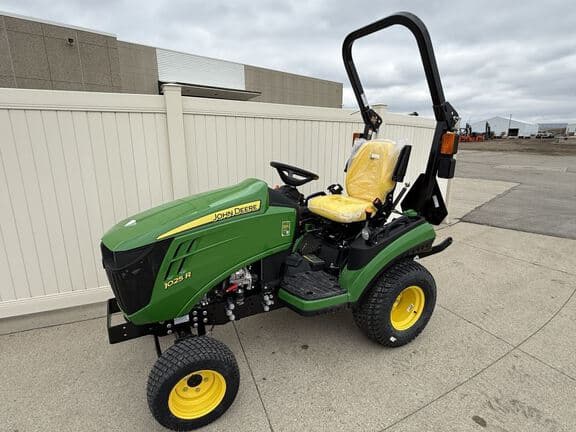 Image of John Deere 1025R equipment image 4