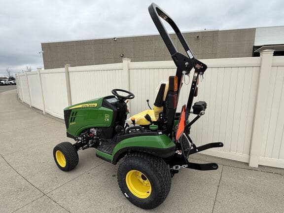 Image of John Deere 1025R equipment image 2