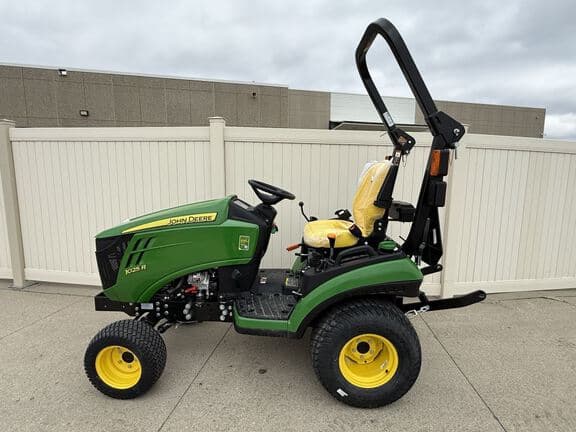 Image of John Deere 1025R equipment image 1