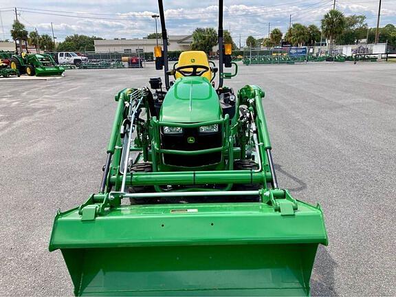 Image of John Deere 1025R equipment image 3