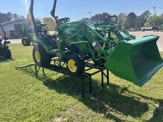 Image of John Deere 1025R equipment image 1