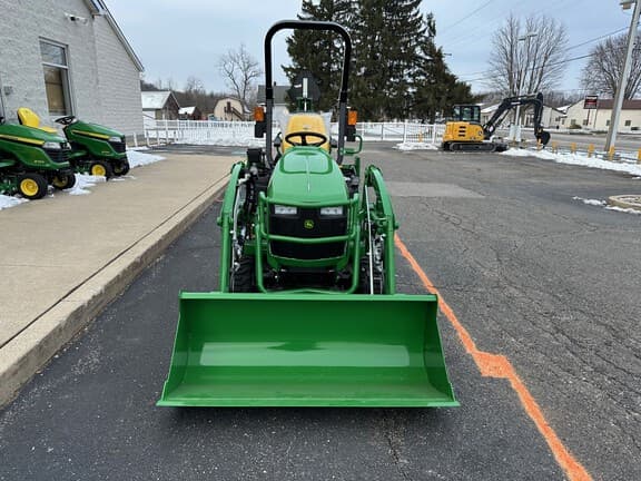 Image of John Deere 1025R equipment image 4