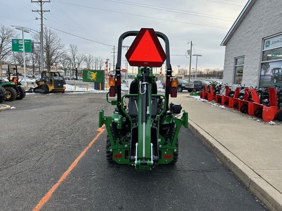 Image of John Deere 1025R equipment image 3