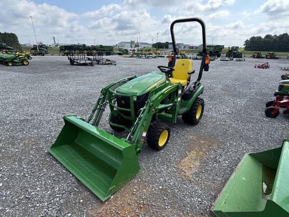 Image of John Deere 1025R equipment image 2
