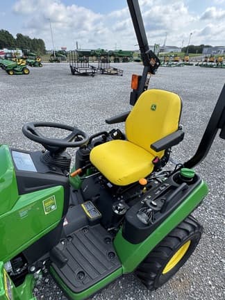 Image of John Deere 1025R equipment image 3