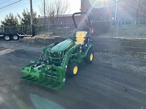 Image of John Deere 1025R equipment image 2