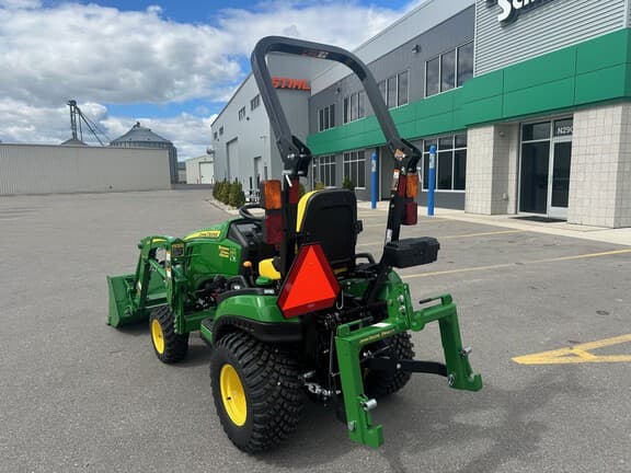 Image of John Deere 1025R equipment image 2