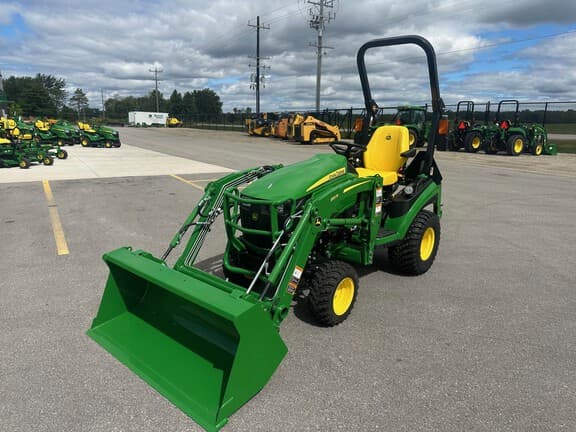 Image of John Deere 1025R equipment image 4